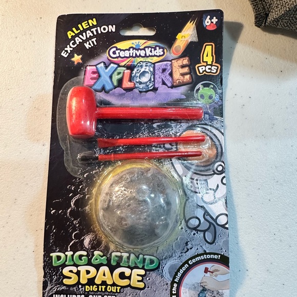 Red Space Bubble Learning Toy - Picture 1 of 5